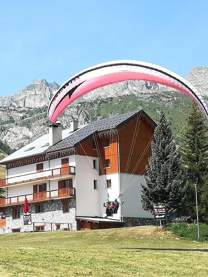 Saint-Sorlin-dʼArves Chalet Beausoleil 4 Etoiles - Prestige - Au Pied Du Col De La Croix De Fer מראה חיצוני תמונה